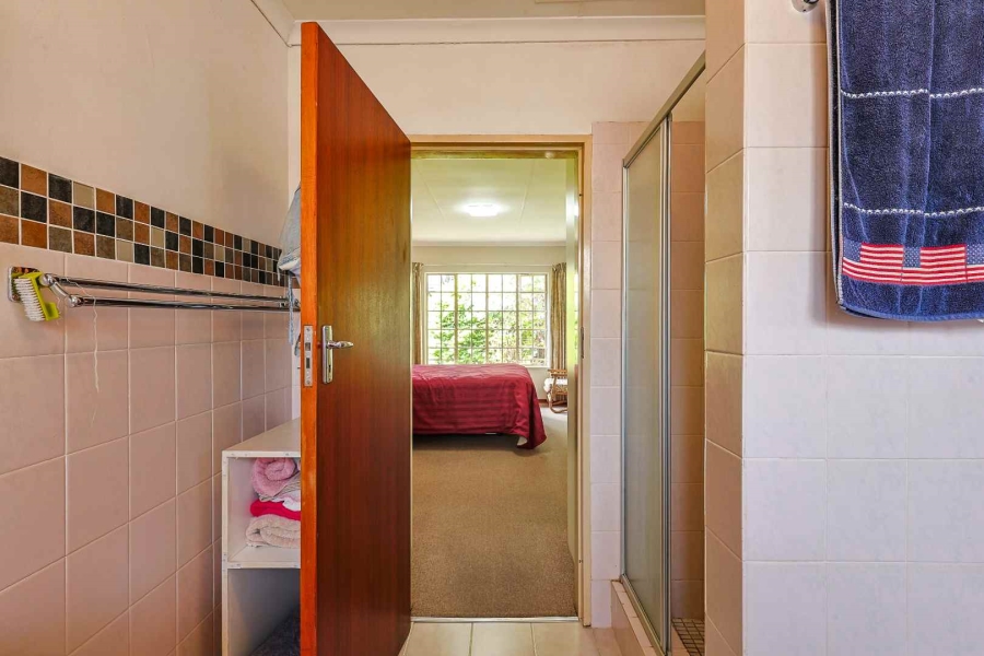 4 Bedroom Property for Sale in Faerie Glen Gauteng