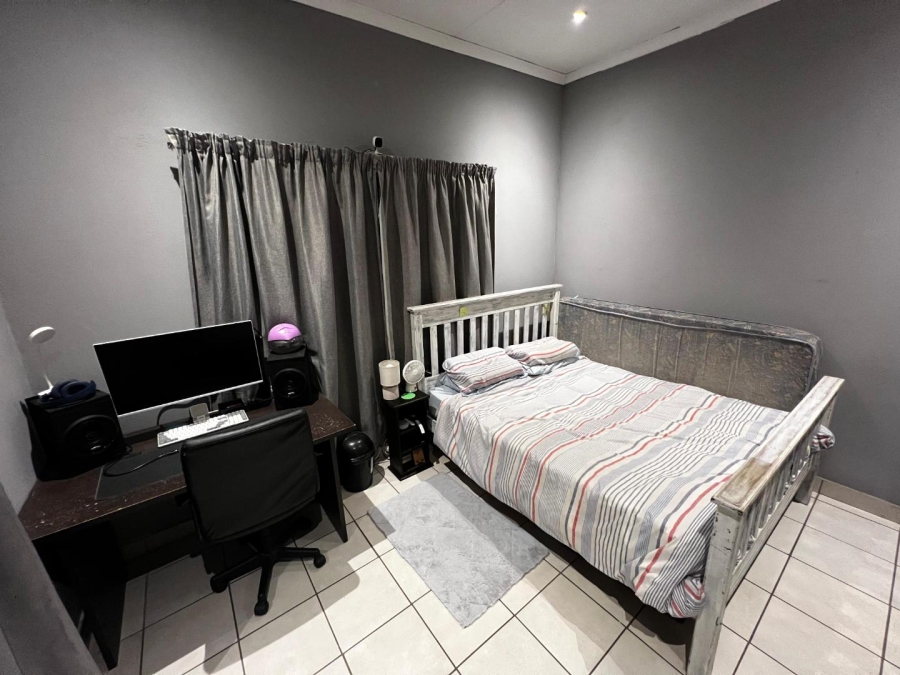 To Let 1 Bedroom Property for Rent in Ferndale Gauteng