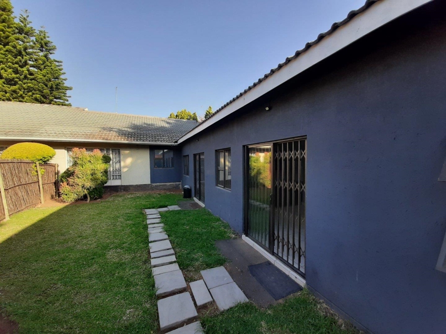 To Let 1 Bedroom Property for Rent in Ferndale Gauteng