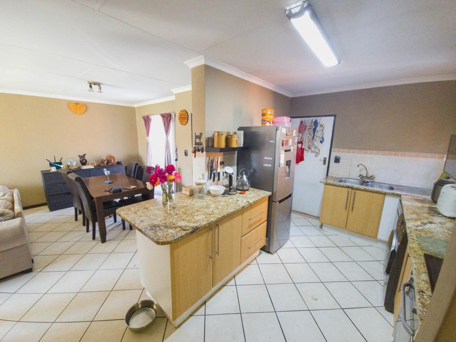 To Let 2 Bedroom Property for Rent in Mooikloof Gauteng