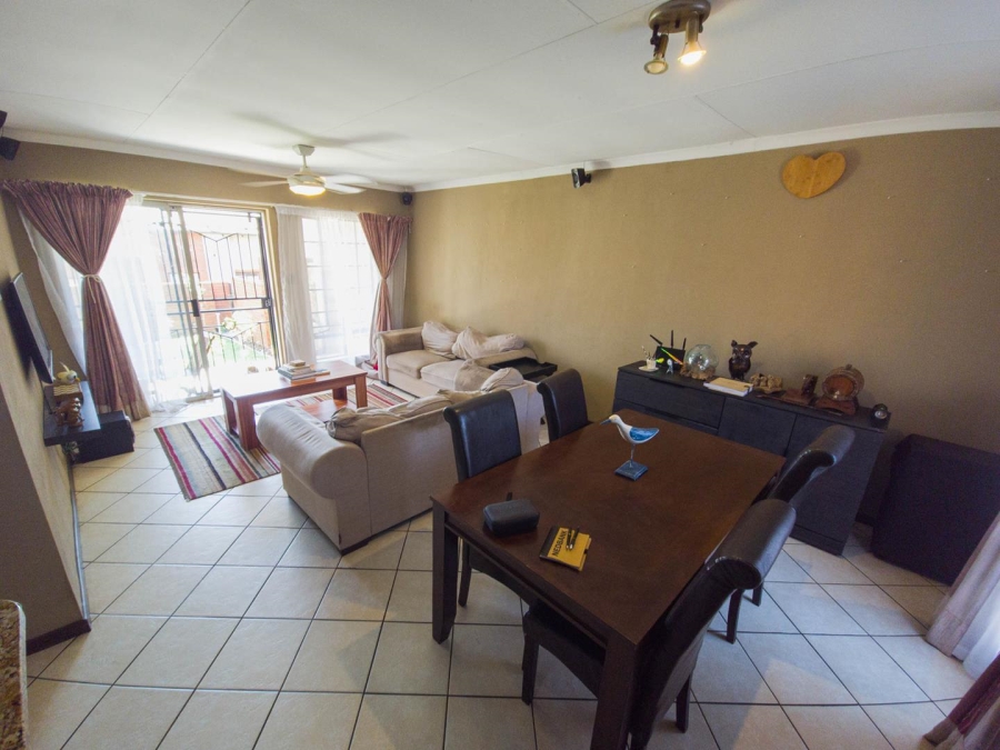 To Let 2 Bedroom Property for Rent in Mooikloof Gauteng