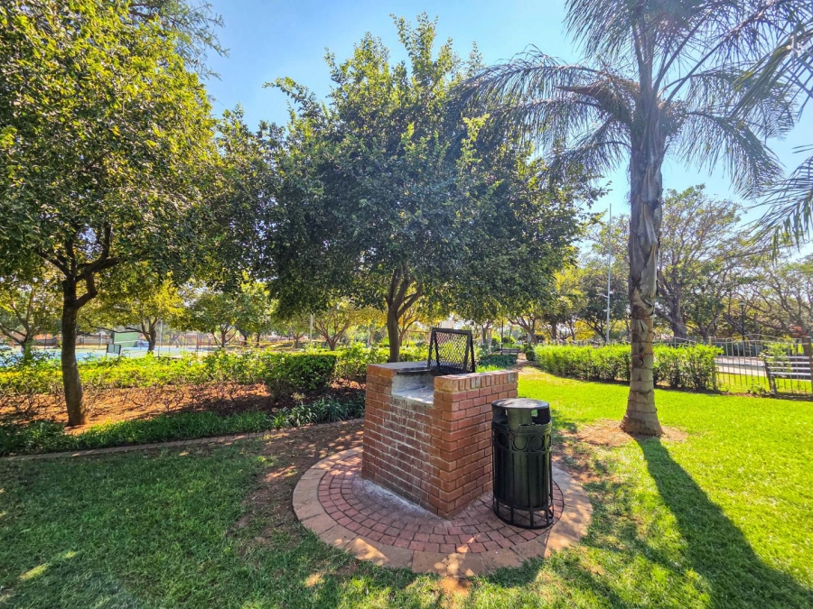 To Let 2 Bedroom Property for Rent in Mooikloof Gauteng