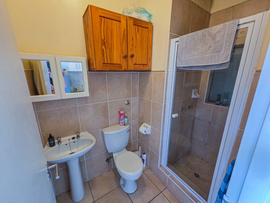 To Let 1 Bedroom Property for Rent in Hillcrest Gauteng