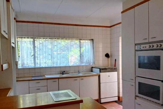 To Let 4 Bedroom Property for Rent in Lombardy East Gauteng