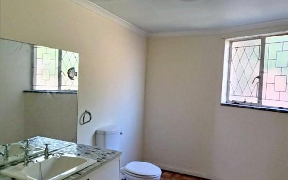 To Let 4 Bedroom Property for Rent in Lombardy East Gauteng