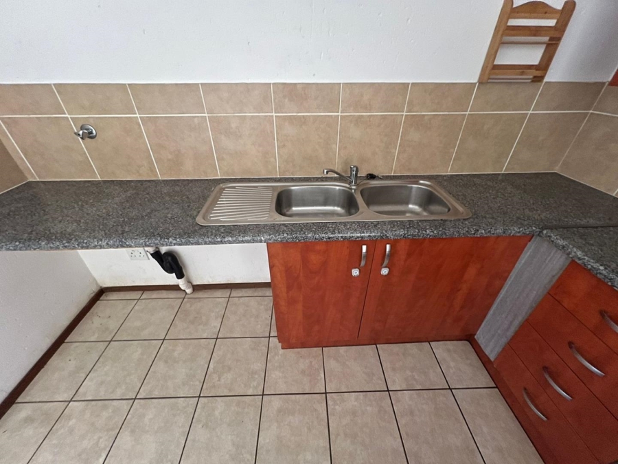 To Let 2 Bedroom Property for Rent in Comet Gauteng
