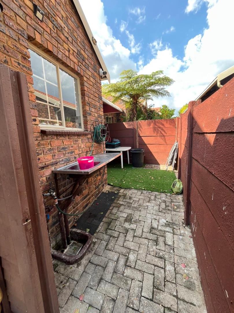 To Let 2 Bedroom Property for Rent in The Reeds Gauteng