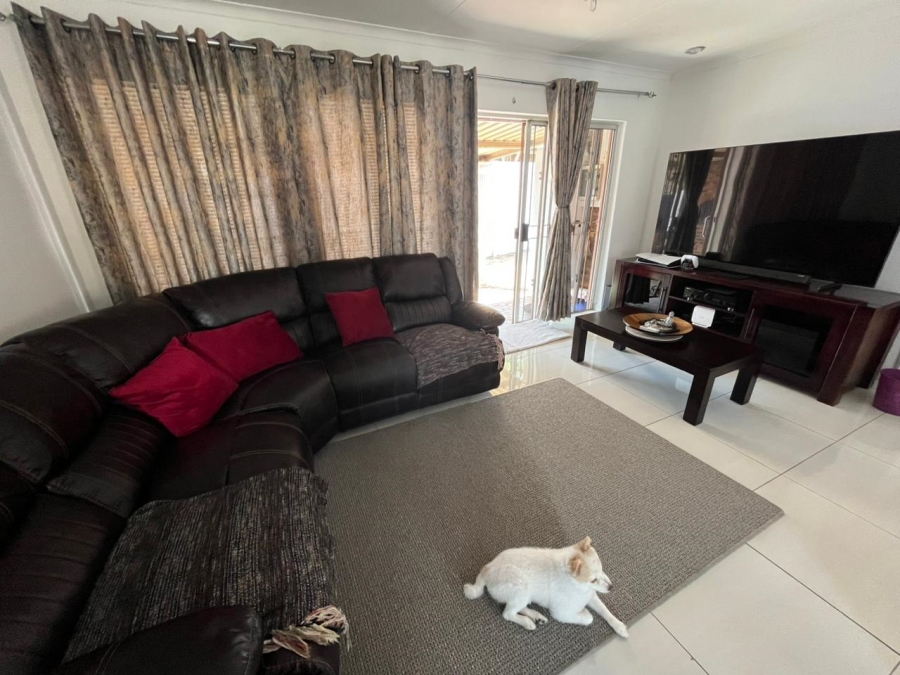 To Let 2 Bedroom Property for Rent in The Reeds Gauteng