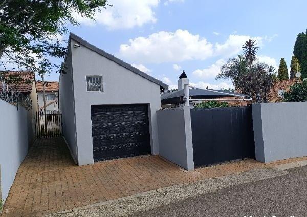 3 Bedroom Property for Sale in Hennopspark Gauteng
