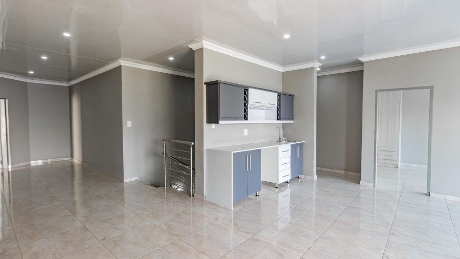 4 Bedroom Property for Sale in Zambezi Manor Lifestyle Estate Gauteng