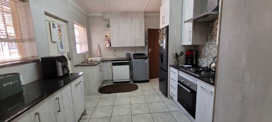 3 Bedroom Property for Sale in Randhart Gauteng