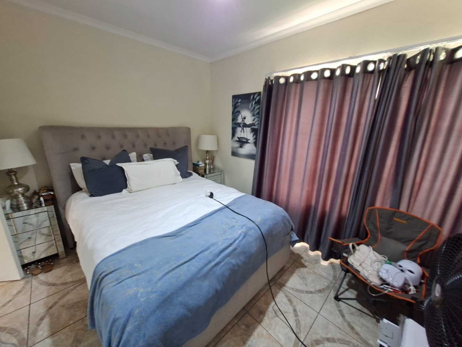 To Let 2 Bedroom Property for Rent in Roodepoort Gauteng