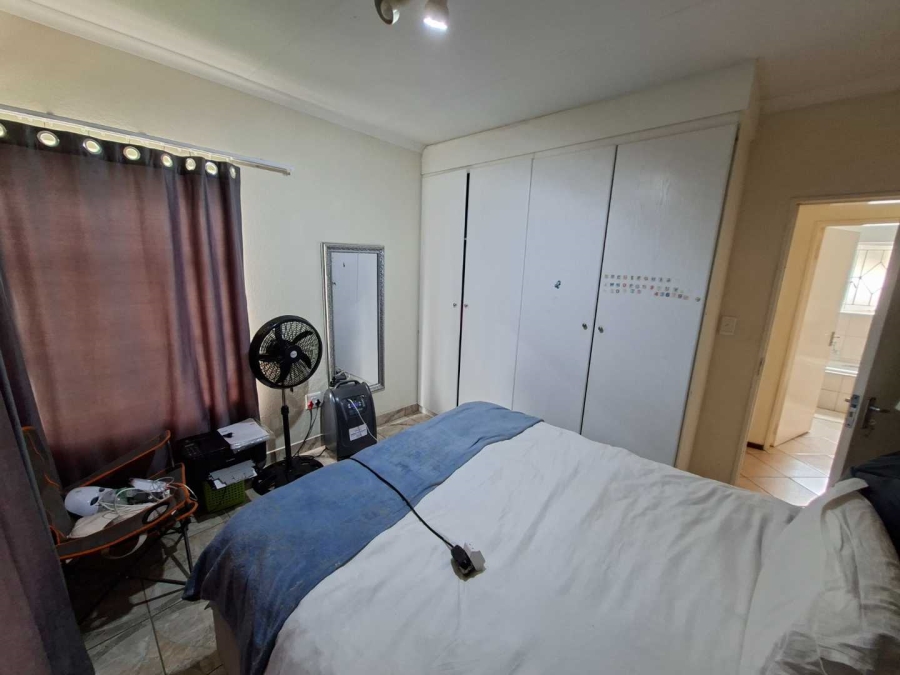 To Let 2 Bedroom Property for Rent in Roodepoort Gauteng
