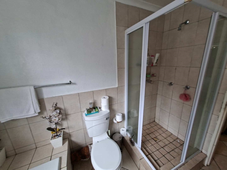 To Let 2 Bedroom Property for Rent in Roodepoort Gauteng