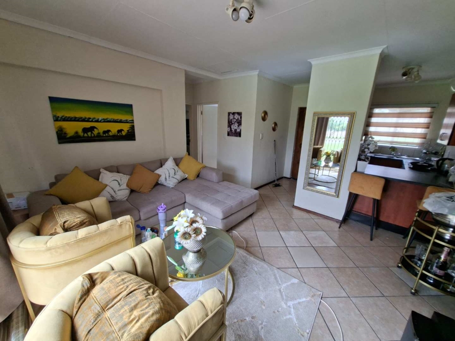 To Let 2 Bedroom Property for Rent in Roodepoort Gauteng