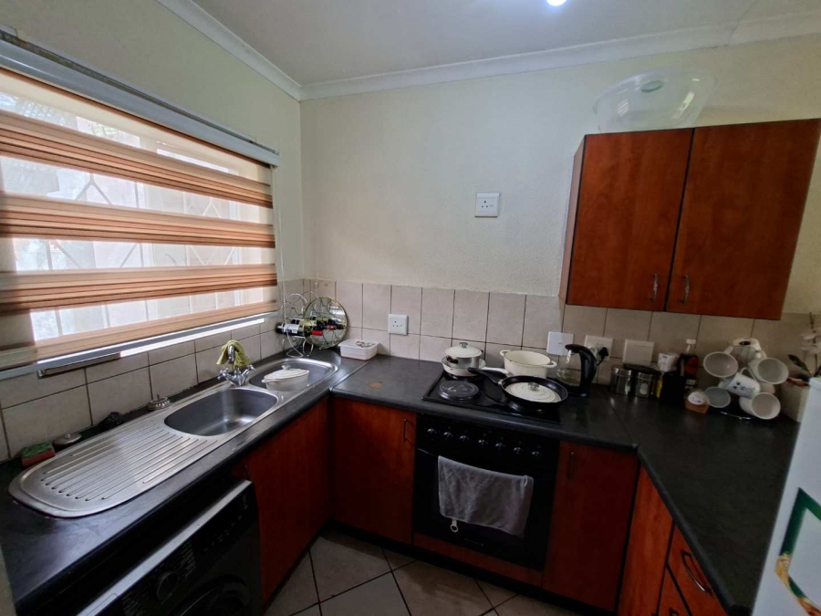 To Let 2 Bedroom Property for Rent in Roodepoort Gauteng