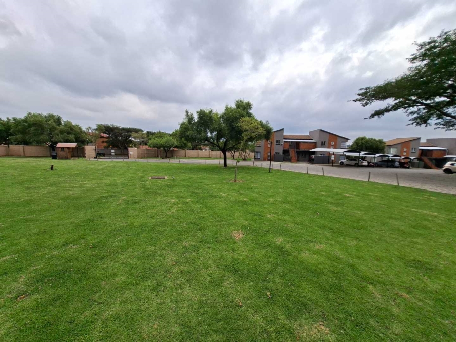 To Let 2 Bedroom Property for Rent in Roodepoort Gauteng