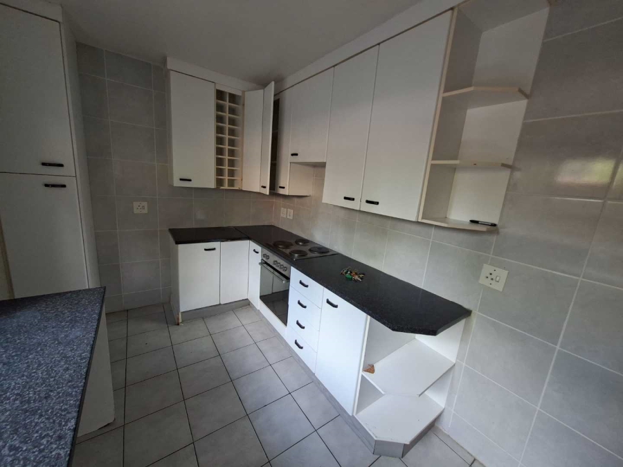 To Let 3 Bedroom Property for Rent in Fourways Gauteng