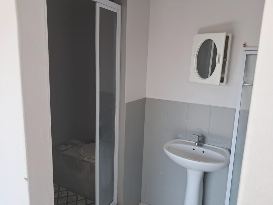 To Let 2 Bedroom Property for Rent in Noordwyk Gauteng