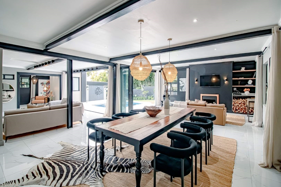 5 Bedroom Property for Sale in Waverley Gauteng