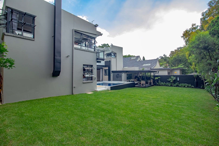 5 Bedroom Property for Sale in Waverley Gauteng