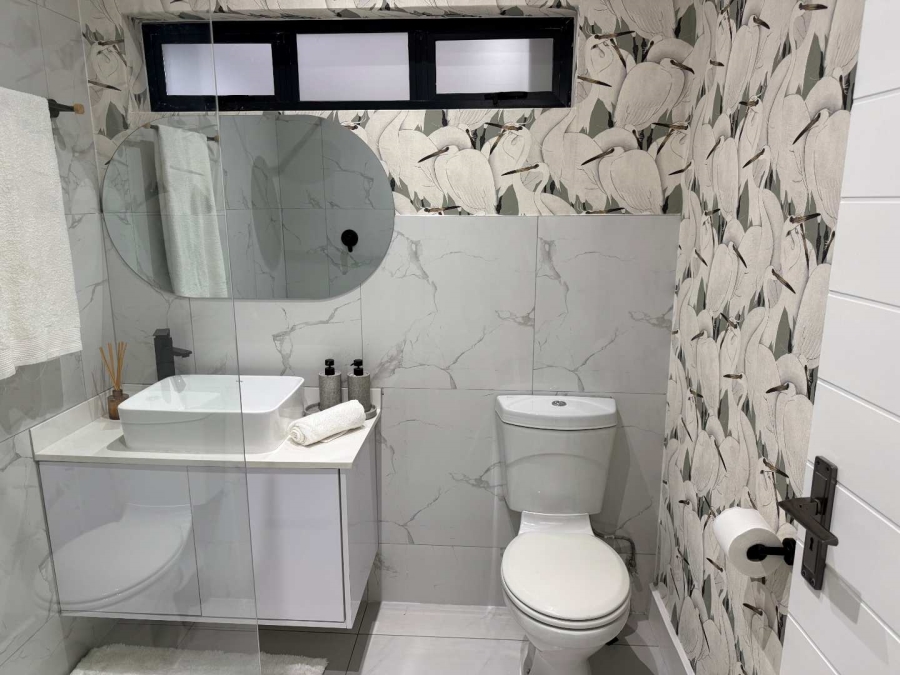5 Bedroom Property for Sale in Waverley Gauteng