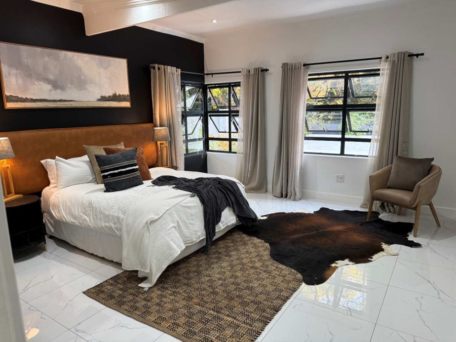 5 Bedroom Property for Sale in Waverley Gauteng