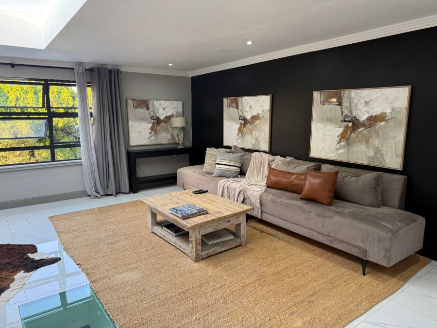 5 Bedroom Property for Sale in Waverley Gauteng