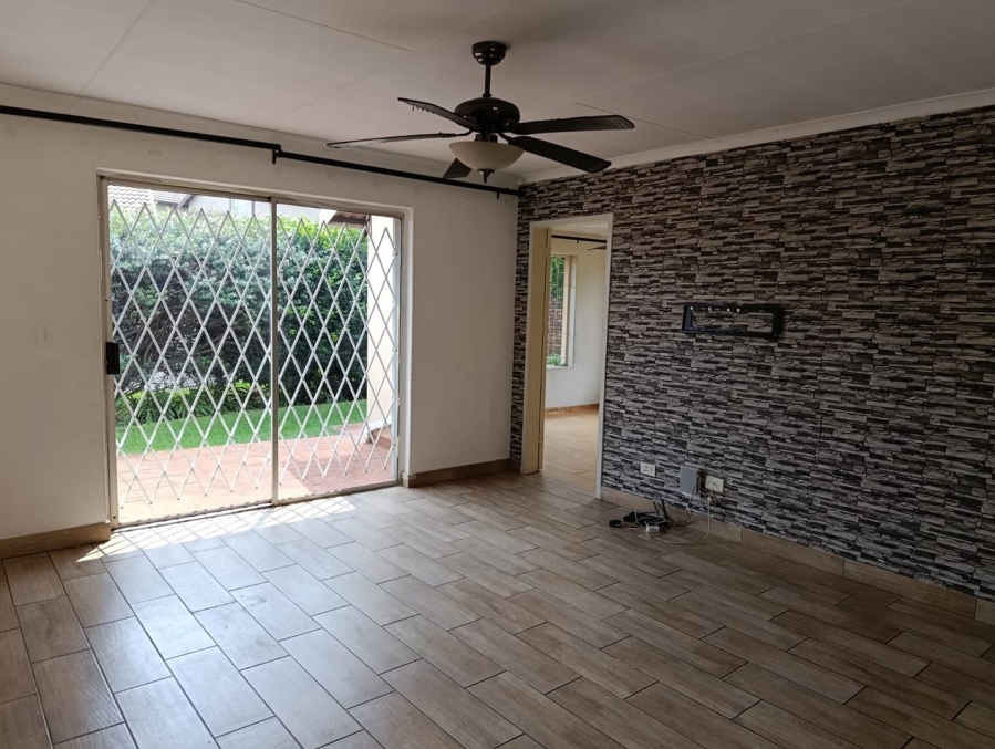 To Let 2 Bedroom Property for Rent in Pomona Gauteng