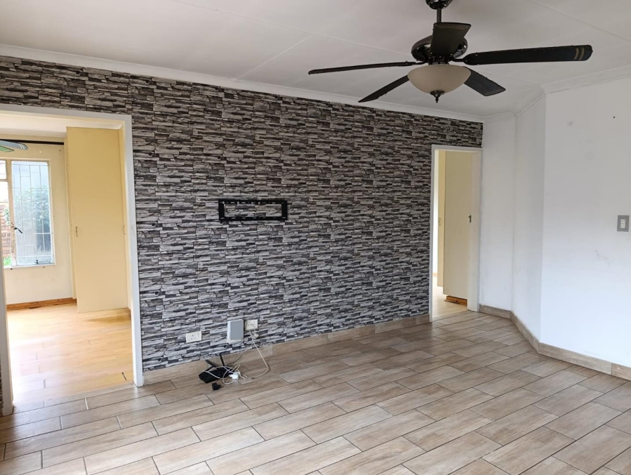 To Let 2 Bedroom Property for Rent in Pomona Gauteng