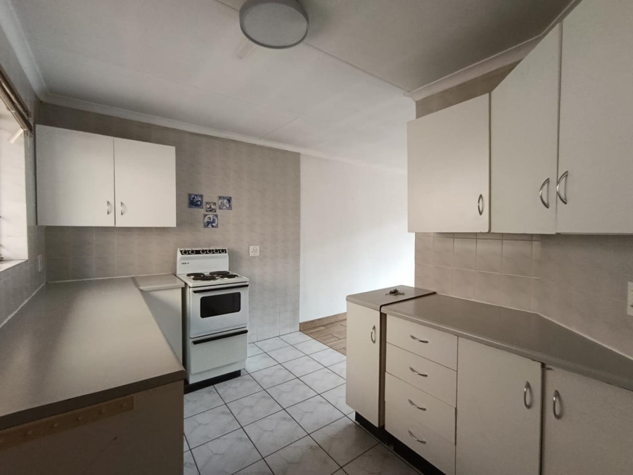 To Let 2 Bedroom Property for Rent in Pomona Gauteng