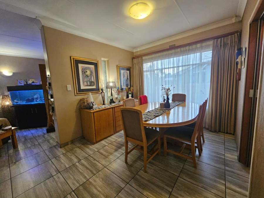 3 Bedroom Property for Sale in Verwoerdpark Gauteng