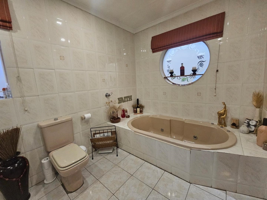 3 Bedroom Property for Sale in Verwoerdpark Gauteng