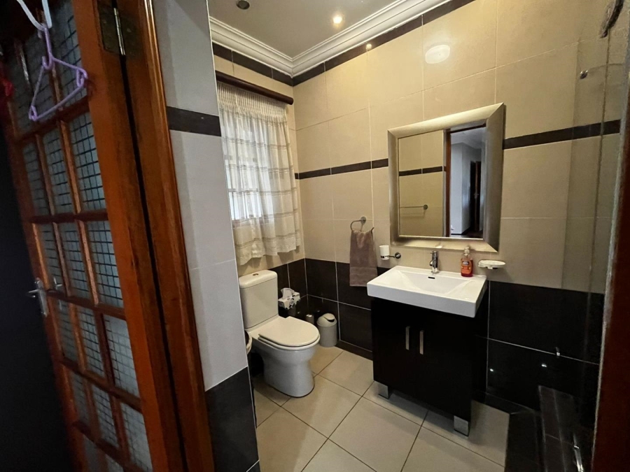 4 Bedroom Property for Sale in Farrarmere Gauteng