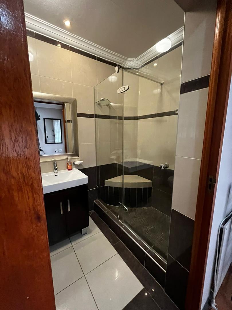 4 Bedroom Property for Sale in Farrarmere Gauteng