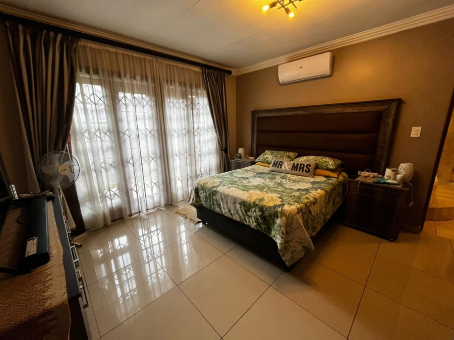 4 Bedroom Property for Sale in Farrarmere Gauteng