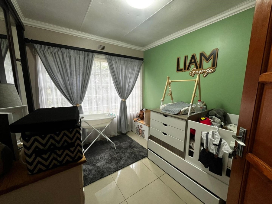 4 Bedroom Property for Sale in Farrarmere Gauteng