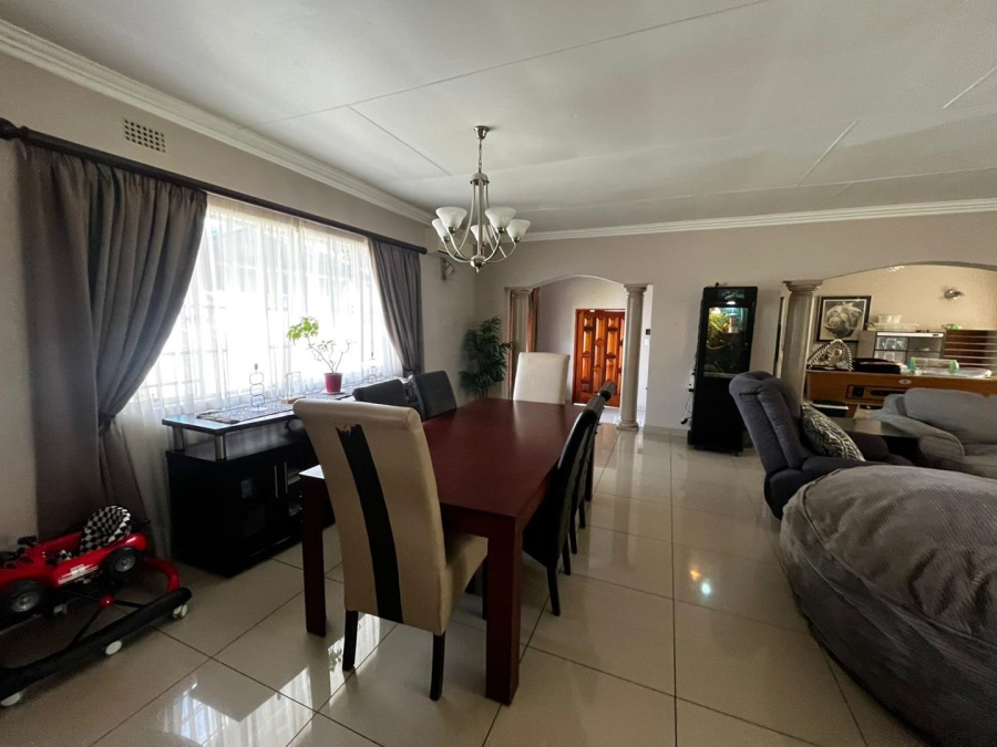 4 Bedroom Property for Sale in Farrarmere Gauteng