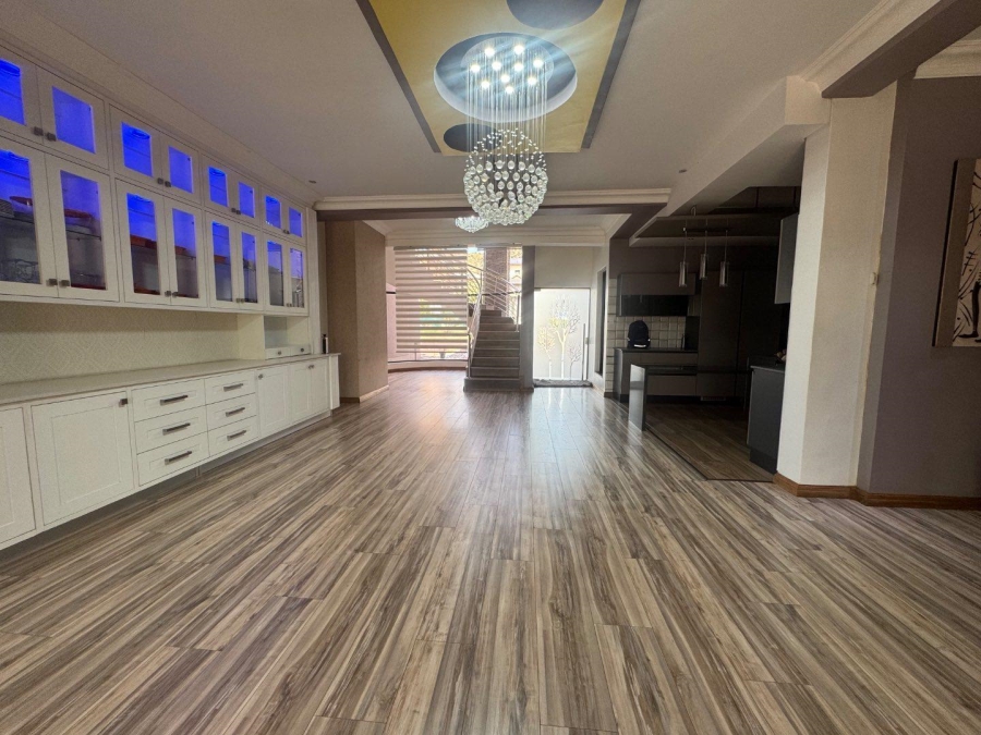 To Let 6 Bedroom Property for Rent in Amandasig Gauteng