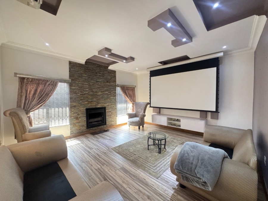 To Let 6 Bedroom Property for Rent in Amandasig Gauteng