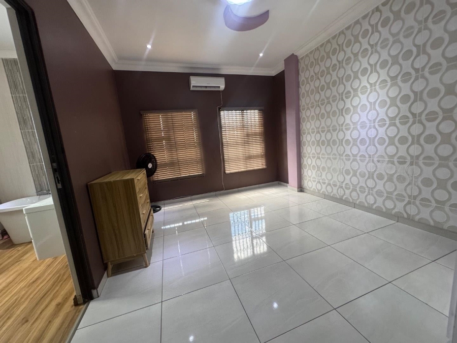 To Let 6 Bedroom Property for Rent in Amandasig Gauteng