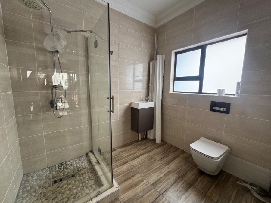 To Let 6 Bedroom Property for Rent in Amandasig Gauteng