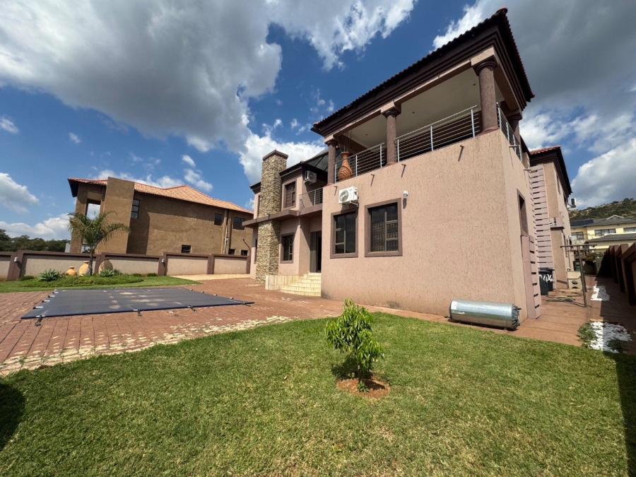 To Let 6 Bedroom Property for Rent in Amandasig Gauteng