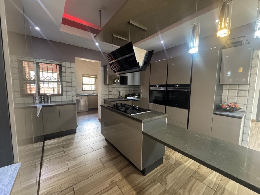 6 Bedroom Property for Sale in Amandasig Gauteng