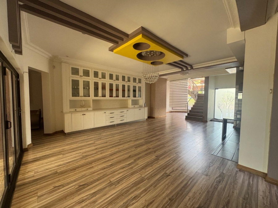 6 Bedroom Property for Sale in Amandasig Gauteng