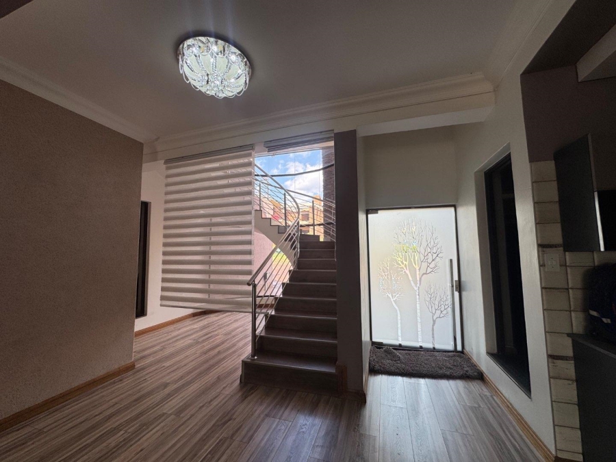 6 Bedroom Property for Sale in Amandasig Gauteng