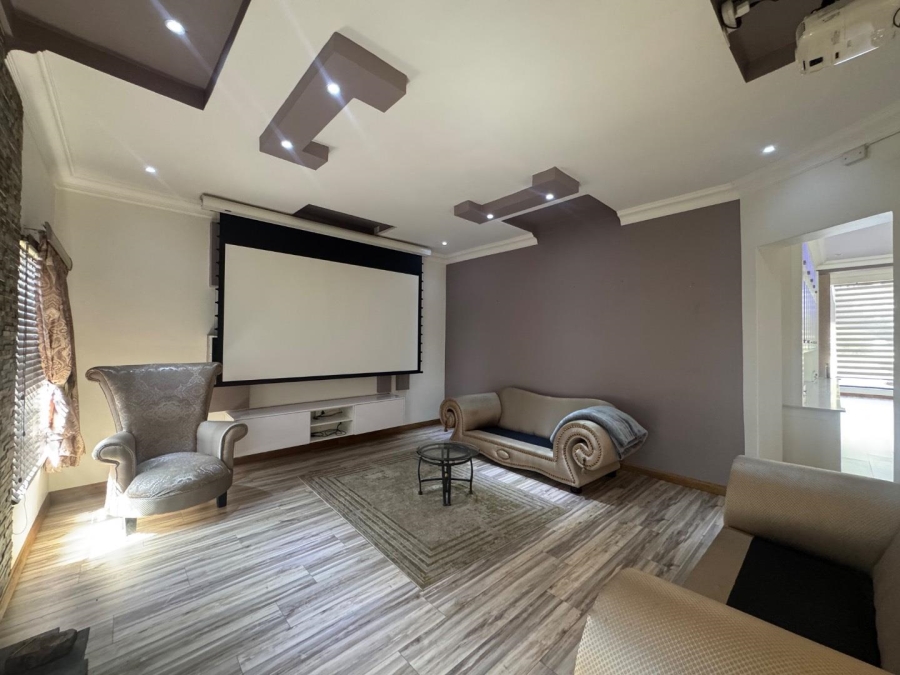 6 Bedroom Property for Sale in Amandasig Gauteng