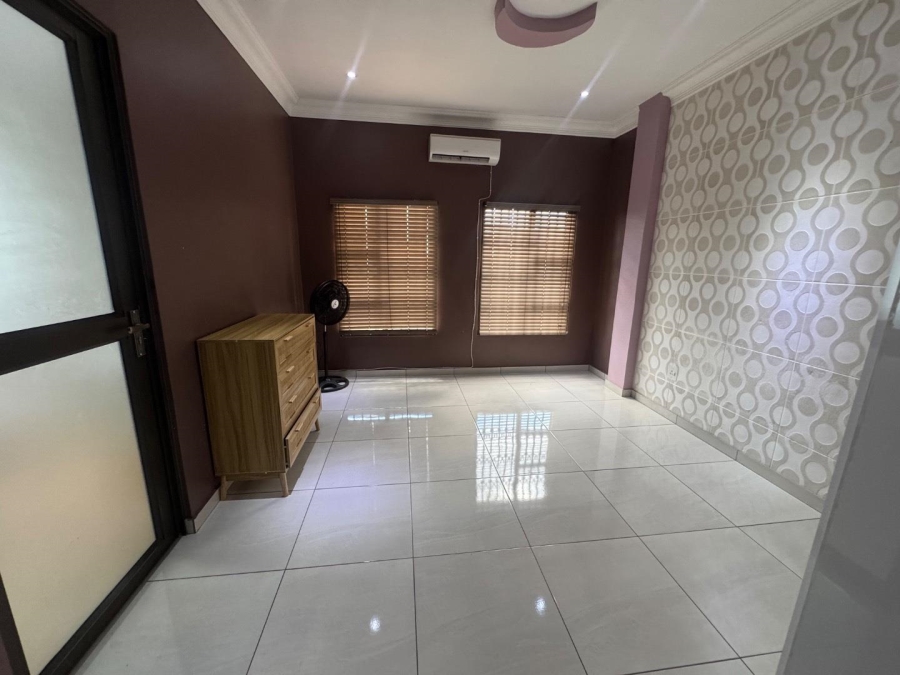 6 Bedroom Property for Sale in Amandasig Gauteng