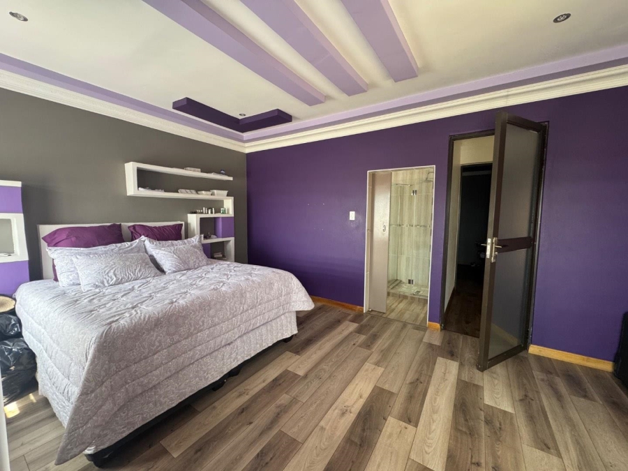 6 Bedroom Property for Sale in Amandasig Gauteng