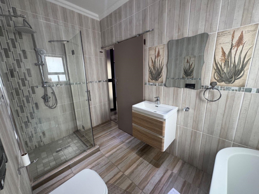 6 Bedroom Property for Sale in Amandasig Gauteng